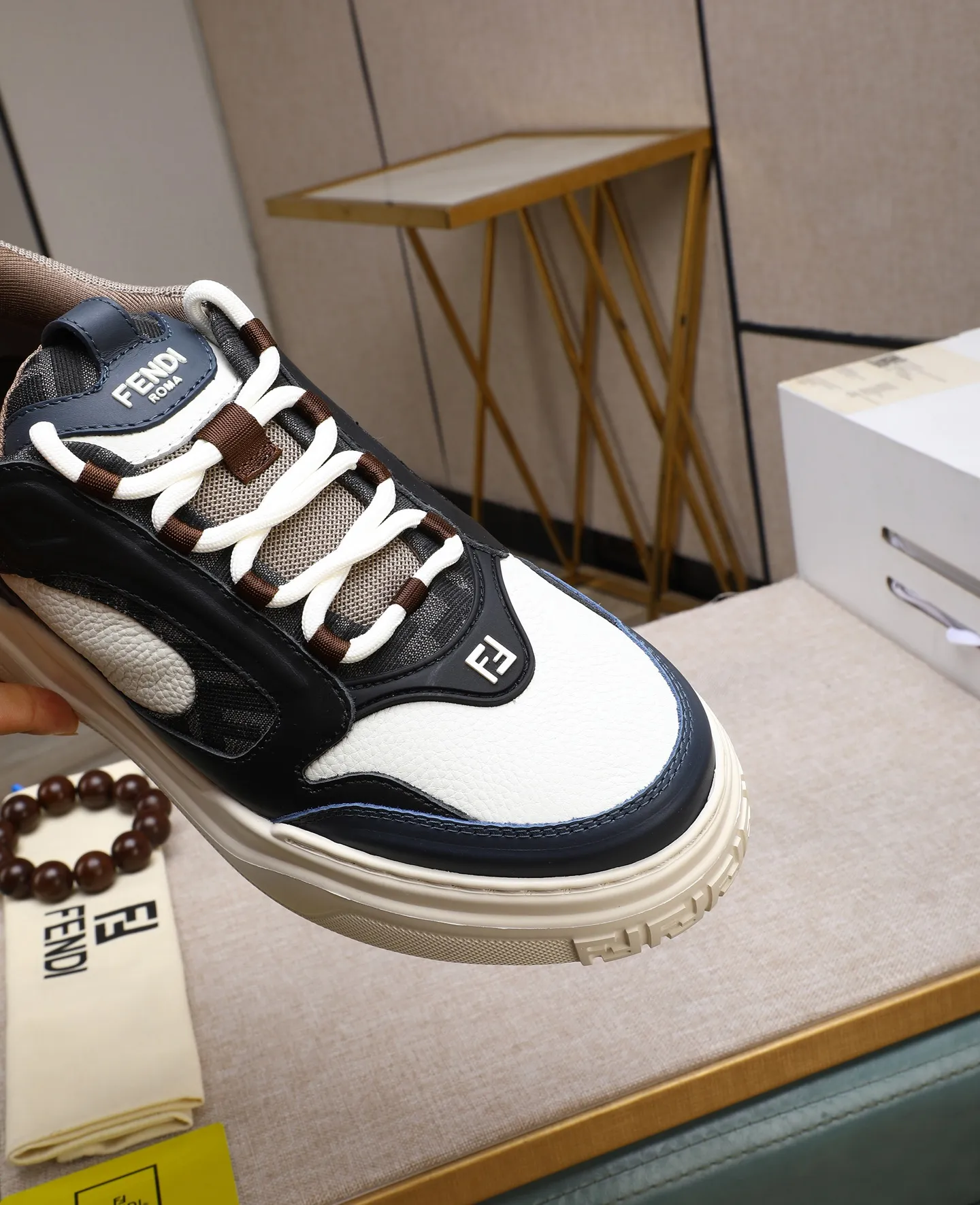 Men's shoes 💰820 [FENDI] Fendi - High-end quality original casual sports shoes - Upper: Nappa calfskin, pebbled calfskin, tongue and heel; injection molded brand logo plastic module - Lining: brand canvas - Outsole: ultra-light TPR foam·rubber; molded outsole -Super high quality control·Fine workmanship: highlighted (high-end·luxury·grade) -Size :39-44 (38, 45, can be customized)